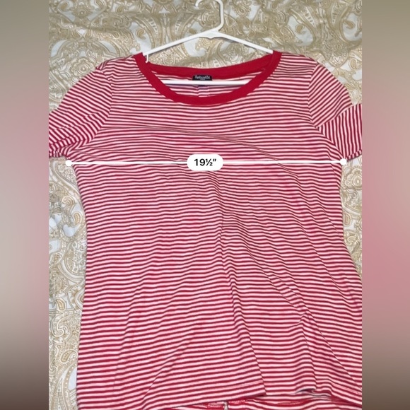 Splendid Red Striped Women's Top with back button size large - Picture 7 of 8